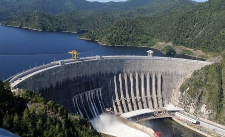 Zimbabwe and Zambia shortlist western and Chinese firms for 2400MW dam