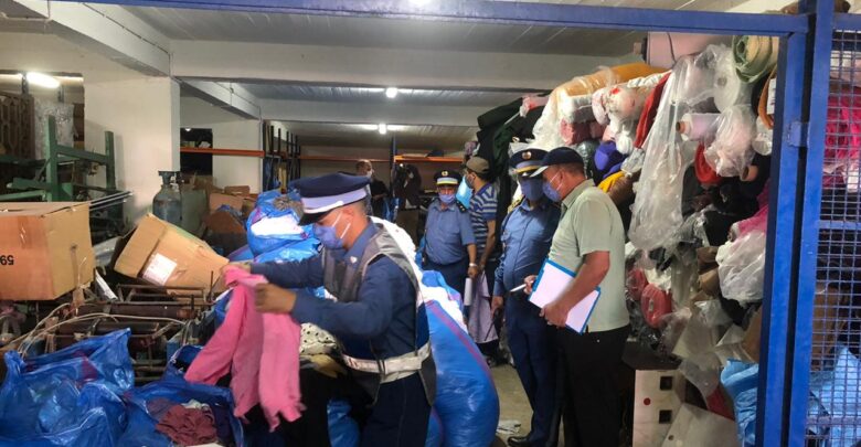 Moroccan Customs Seize 26,000 Smuggled Clothing Items in Tangier