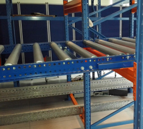 China Manufacturer Gravity Pallet Racking for Live Storage