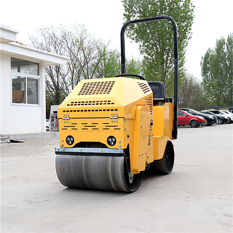 XYL-860 Ride-On Road Roller 